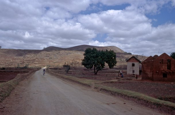 By Rom, Madagascar, Voyage