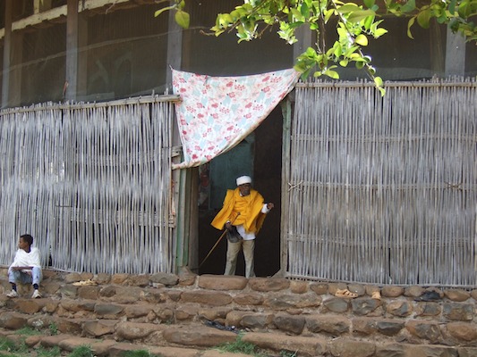 Ethiopie - Prêtres de l'ile de Tsegue